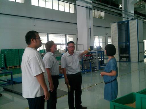 路德维希港应用科技大学校长Bucsh先生考察中天实训物流实训车间